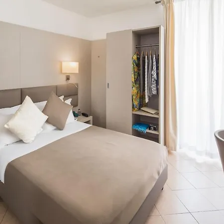 维苏毕欧酒店 酒店 3*