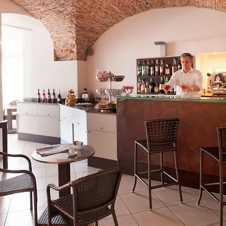 Vesuvio מלון