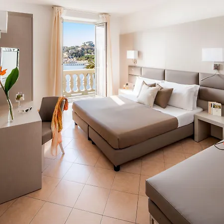 Vesuvio Hotel 3*