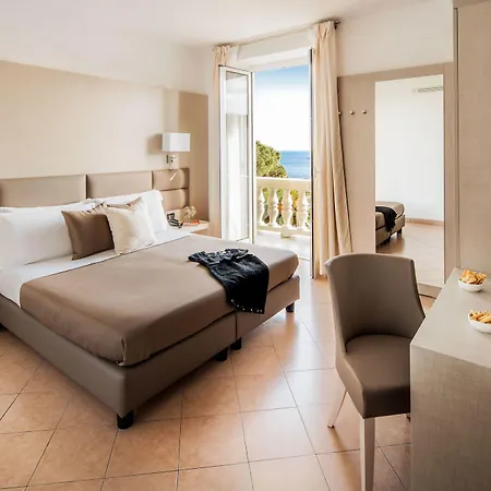 Otel Vesuvio Rapallo