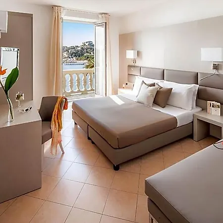Vesuvio Hotel 3*